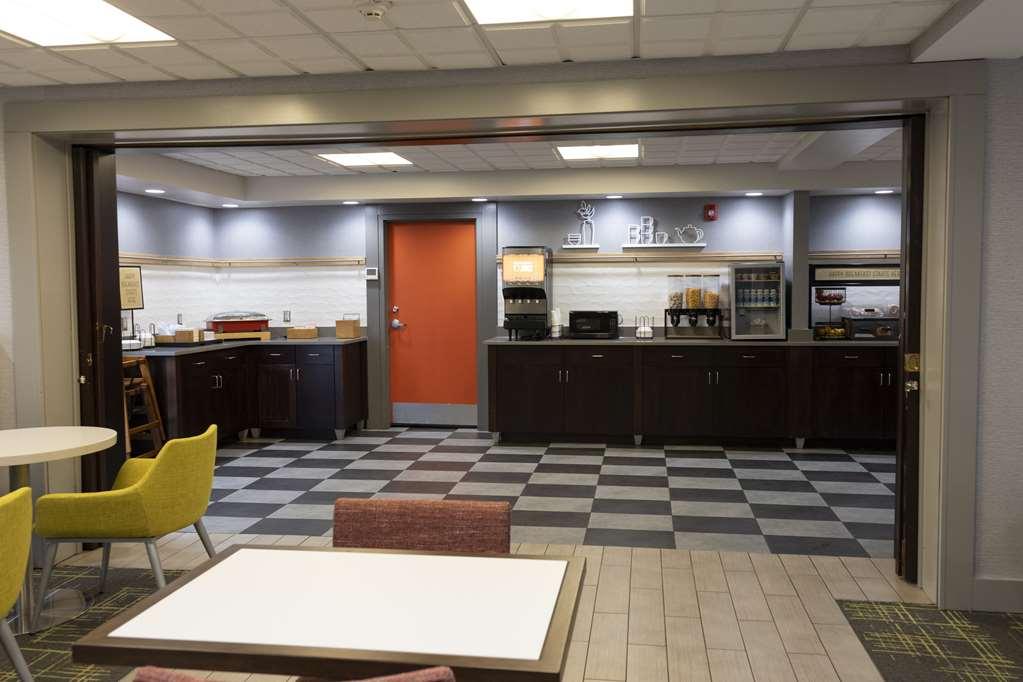 Hampton Inn Kent/Akron Area Restaurant foto