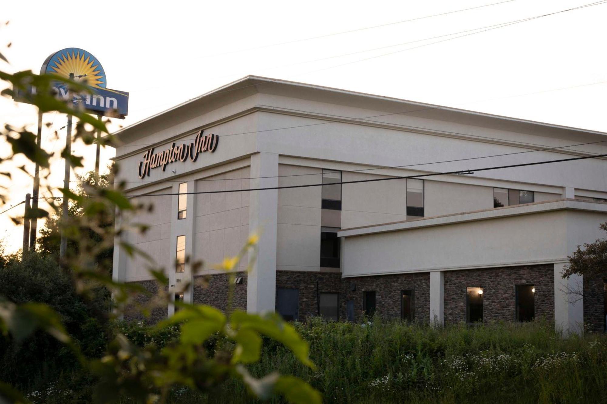Hampton Inn Kent/Akron Area Exterior foto